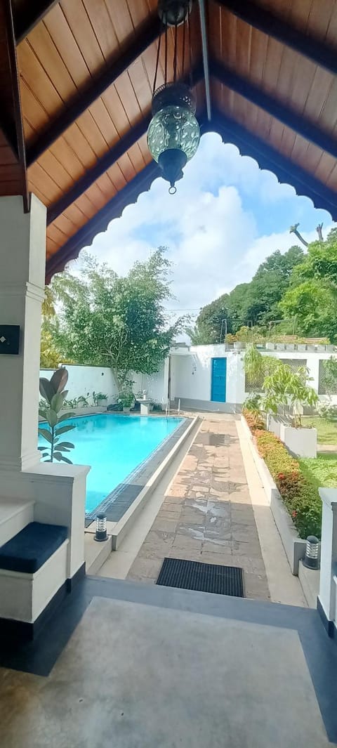 Kaya Residence Kandy Hotel in Kandy