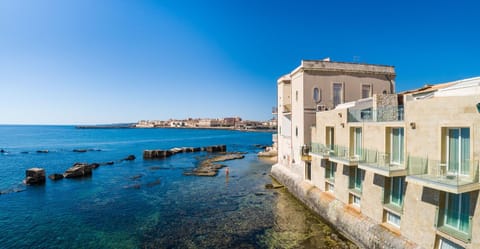 Property building, Bird's eye view, Landmark view, Sea view