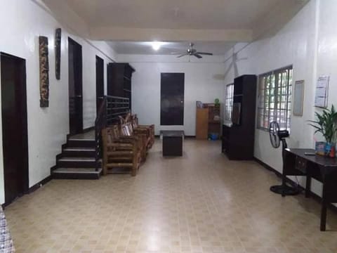 Sanctuary Transient House Bacolod Urlaubsunterkunft in Bacolod