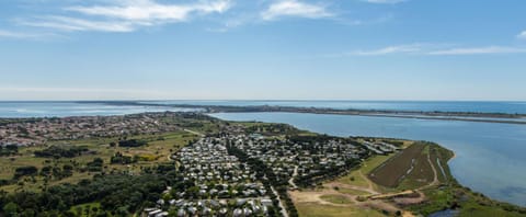 Property building, Bird's eye view, Lake view