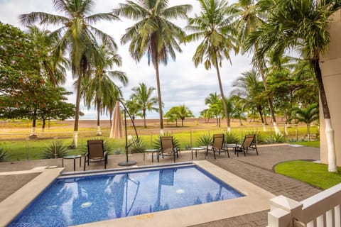 Oceanfront The Palms Jaco Apartment in Jaco