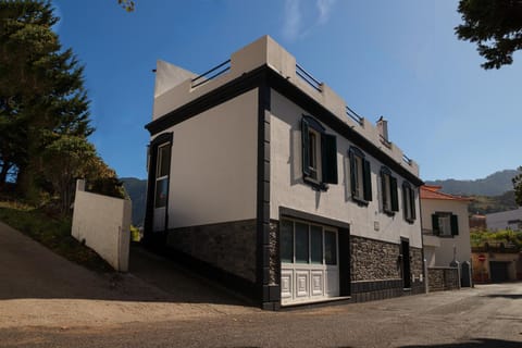 Mateus House - Porto da Cruz Center House in Madeira District