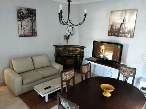 TV and multimedia, Living room, Dining area