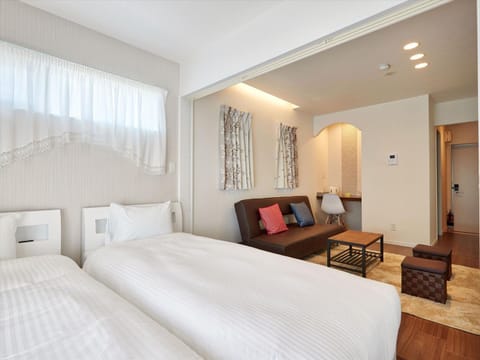 Condominium・yuyuki Apartment hotel in Okinawa Prefecture