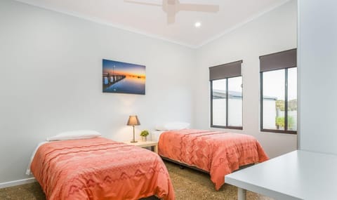 Jalilla Village Condo in Kingscote