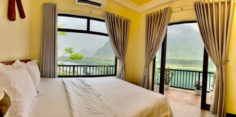 Phong Nha Coco Riverside Hotel in Laos