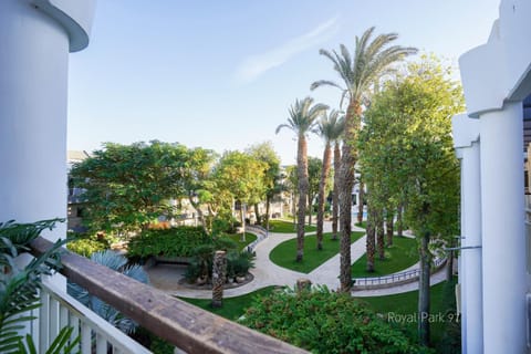 YalaRent Royal Park Resort Complex Apartments Condominio in Eilat