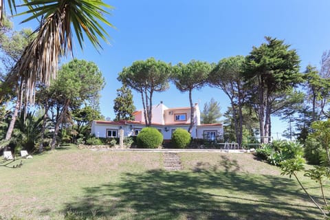 Sintra Classic Villa with Pool by Homing Villa in Sintra