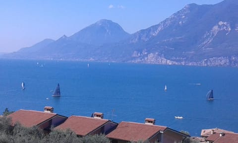 Garden view, Lake view, Landmark view, Mountain view