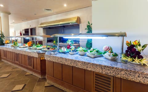 Restaurant/places to eat, Buffet breakfast