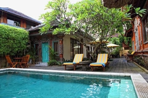 Sunhouse Guesthouse Bed and Breakfast in Denpasar