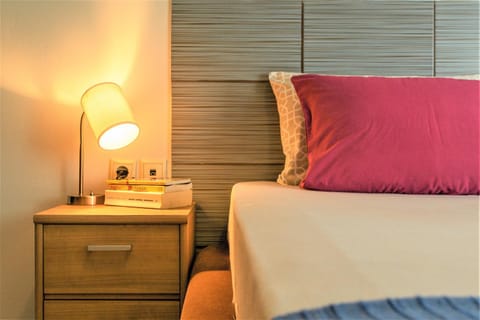 Bed, Photo of the whole room, Decorative detail, Bedroom, hair dresser