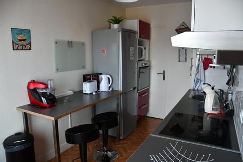 Coffee/tea facilities, Kitchen or kitchenette, minibar, pet friendly, stove, toaster