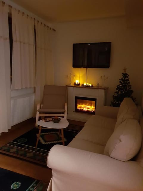 Fairytale apartment close to Bradu Ski Slope Apartment in Brasov