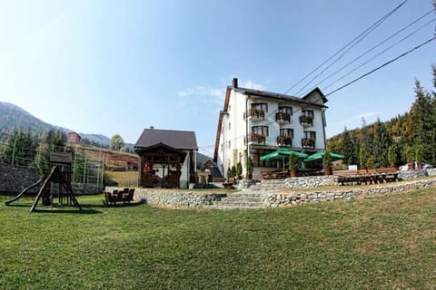 Pensiunea Vraja Muntelui Übernachtung mit Frühstück in Cluj County