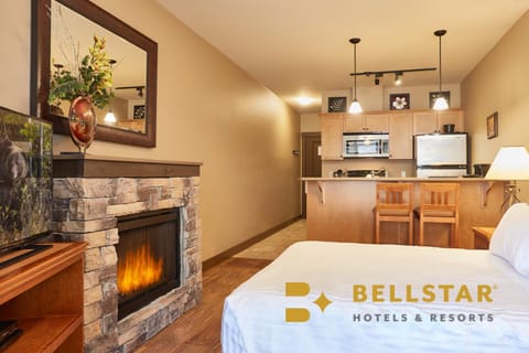 Palliser Lodge — Bellstar Hotels & Resorts Lodge nature in Columbia-Shuswap A