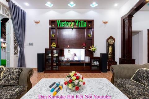 Villa Hồ Bơi Karaoke - Bida - Sân Vườn - Gần Biển Thùy Vân Chalet in Vung Tau