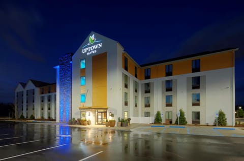 Uptown Suites Extended Stay Denver CO -Westminster Hôtel in Northglenn