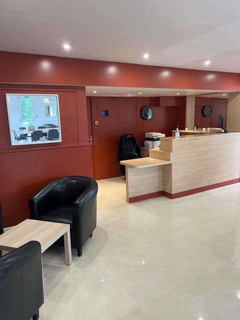 Budget Hotel Melun Sud - Dammarie Les Lys Hotel in Île-de-France