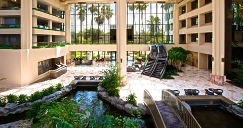 Embassy Suites by Hilton Palm Beach Gardens PGA Boulevard Hotel in Palm Beach Gardens