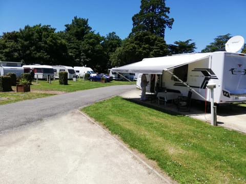 Mawley Holiday Park Campground/ 
RV Resort in Wellington Region