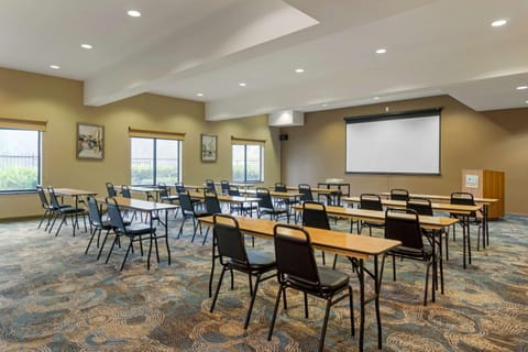 Meeting/conference room