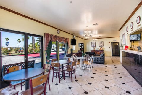 Lobby or reception, Continental breakfast