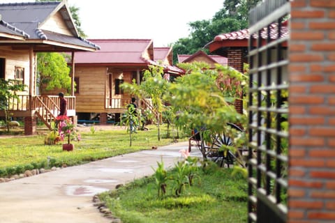 Facade/entrance, Garden