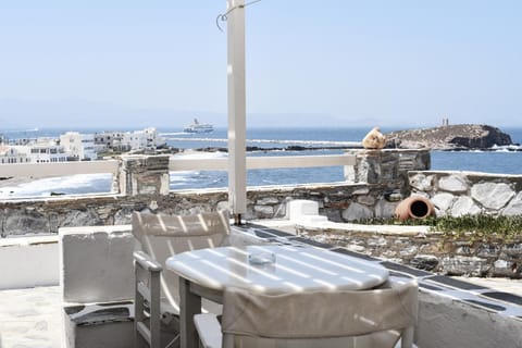 Iliada Suites Apartahotel in Naxos