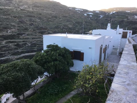 VILLA LEMONIA House in Milos