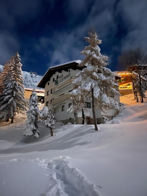 Property building, Natural landscape, Winter