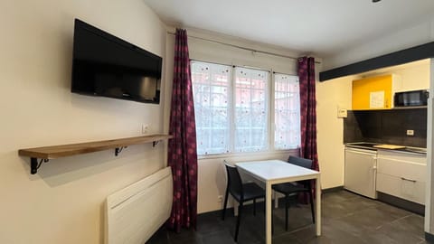 TV and multimedia, Dining area, kitchen