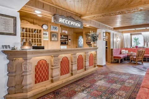 Lobby or reception, Lounge or bar