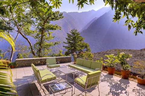 Patio, Mountain view, River view