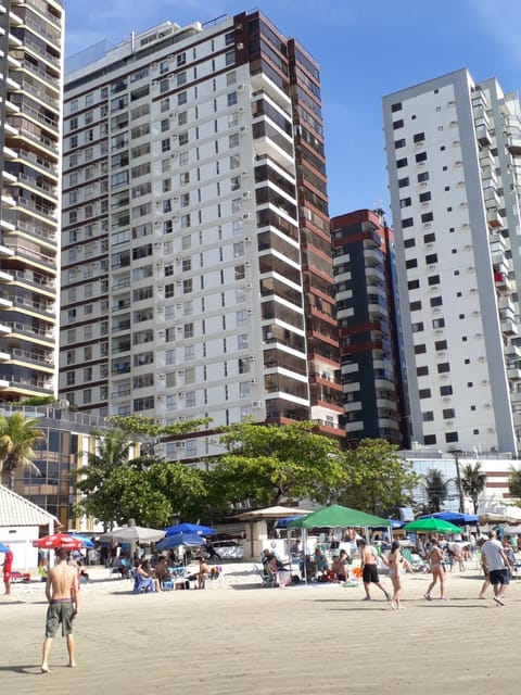 Property building, People, Neighbourhood, Beach