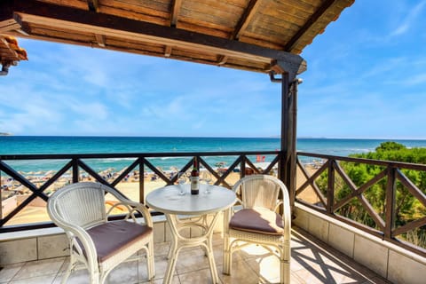 View (from property/room), Balcony/Terrace, Sea view