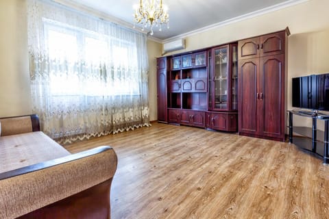 419 Апартаменты в деловом центре с видом на горы Отличный вариант для туристов и командированных Wohnung in Almaty