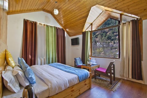 The Cedar Cottages & Independent Villa & Kitchenette Fireplace Tandoor & BBQ Condo in Himachal Pradesh