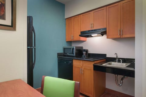 Kitchen or kitchenette, kitchen