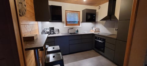 Coffee/tea facilities, stove, kitchen