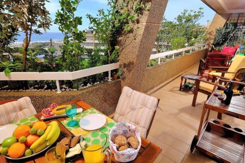 Balcony/Terrace, Seating area, Dining area, Pool view, Sea view