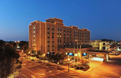 Hilton Garden Inn Virginia Beach Town Center Hotel in Chesapeake