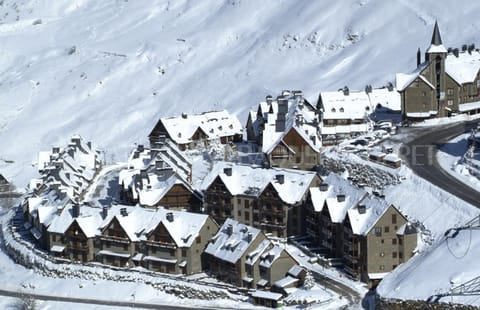 Apartarent La Pleta y Nin Cota 1700 Condo in Baqueira