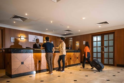 Staff, Lobby or reception, group of guests