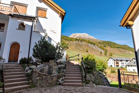 Chesa Fuolla Rosa - Celerina Condo in Saint Moritz