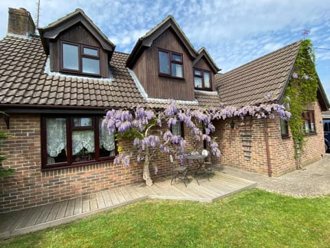 Stunning Rustic Home, New Forest National Park House in Southampton