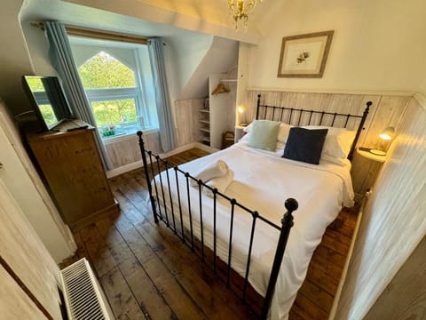 Fairhaven Stay Bed and Breakfast in Holyhead Road