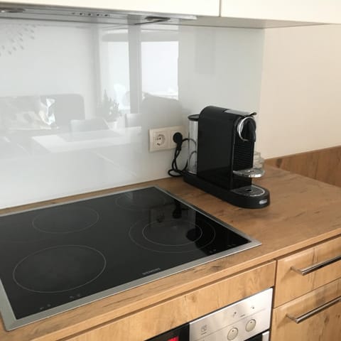 Coffee/tea facilities, Kitchen or kitchenette