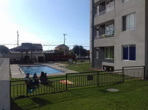 Swimming pool, Family