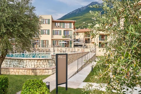 June Stay Lake Garda Aparthotel in Brenzone sul Garda